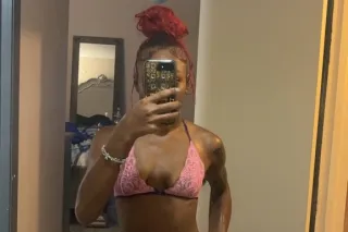Sexy, Petite Ebony 💋 - 25 - Image 1