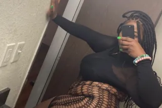 ready to suck and phuckk 💦slow... - Image 2