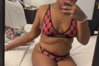 Tinyy 😌 ONLY HERE FOR A FEW 💦 ... - Image 2