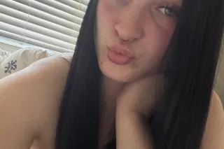 👸🏻 AVALIBLE NOW 👸🏻 - Image 5