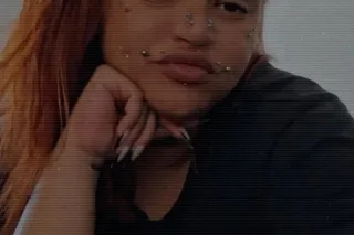 Come pick me up for a car date.I'm bored - Image 1