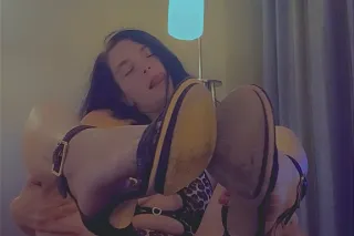 AVAILABLE NOW✨️SEXY SLIM SOAKING GODDESS ✨️ - Image 8