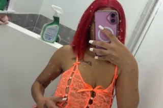 Sexy Petite💘📲lets play😍im avai... - Image 1