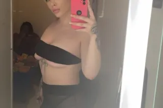 sexy blonde! - 26 - Image 1