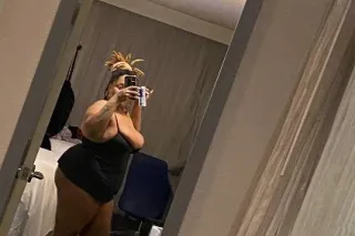 Your Thickest Pleasure 🥰 - 24 - Image 1