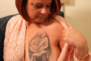 💋SEXY💄👠SLUTTY💄👠MILF💋HUGE TITT'S🍑 - Image 1