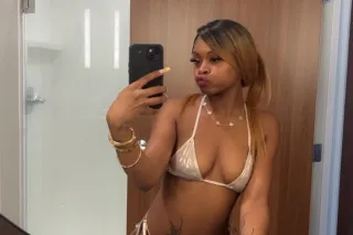 ✈Arriving Tomorrow✈💋Creamy, Petite Love bugg😽 - Image 1