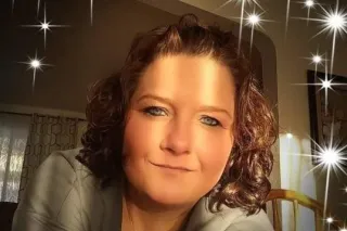 Who wants to Fuck lets hook up... - Image 1