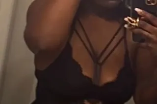 💗Discreet Chocolate Treat💗 Ava... - Image 1