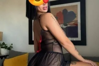 sexy latina available - 33 - Image 1