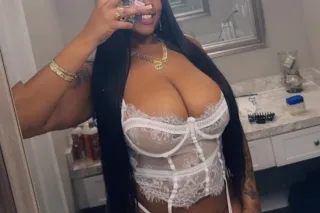 💋LA's THROAT GOAT🐐💦🌹NEW TO TOW... - Image 2