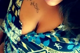 SEXY THICK 𝑷𝑬𝑹𝑭𝑬𝑪𝑻 𝑻𝑹𝑬𝑨𝑻 🍯💦JUI... - Image 4