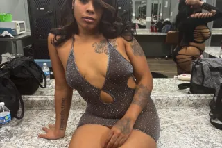 ‼‼NEW IN TOWN‼‼CUM READY TO PLAY 😍😍TIGHT AND SUPER WET💦💦 - Image 1