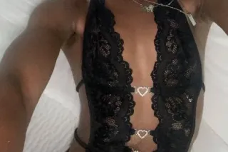 Sexy Playmate Lookin for Some Fun 😛💦 - Image 5