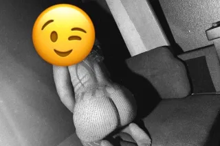 BEST footjob/Bare 120 back full service IN TOWN😍COME GET SQUIRTED ON DADDY🥰 come try my dom sessions or my gfe 160 hhr bare back message theorpy - Image 3
