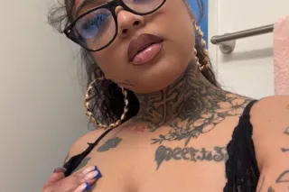 $120 FS QV TODAY ONLY! 🤩 outca... - Image 1