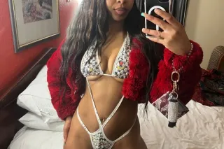 JUICYBOOTY👅 - Image 1