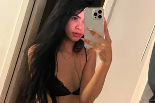 I'm a cute Latin girl, willing... - Image 1