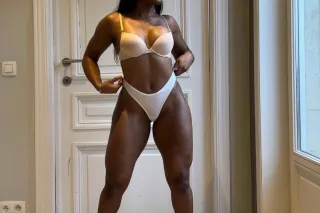 Busty Curvy 🍑 Ebony Goddess - ... - Image 2