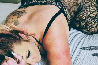 “Sultry Temptation Awaits: Your Secret Escape into Pure Pleasure” - Image 4