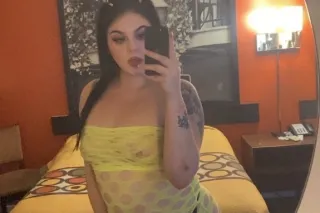 ✨Cum play with a thic snowbunn... - Image 3