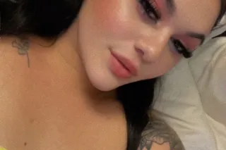 ✨Cum play with a thic snowbunn... - Image 4