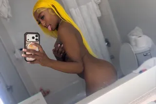 SEXY 🥵CHOCOLATE 💋WET💦 AN VERY TIGHT 😩 DONT MISS OUT ❗❗❗ - Image 1