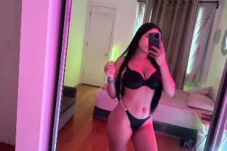 🔥latina con curvas muy calient... - Image 1