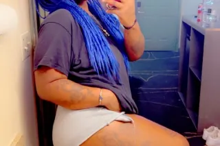 Come Take a Sip of HENNESSSYYY 🤤💙💦👅 - Image 4