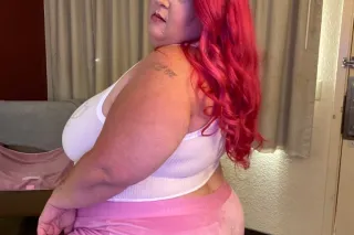Busty Bbw waiting for you - Image 5