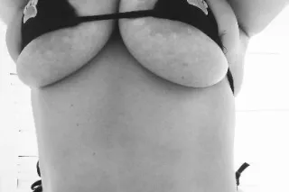 Sweet and Discreet 💙 Please re... - Image 1