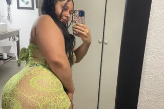 Lovely Lightbright delight😜 Bubble Booty🍑 GIRL OF YOUR DREAMS💭HERE FOR A FEW‼ - Image 1