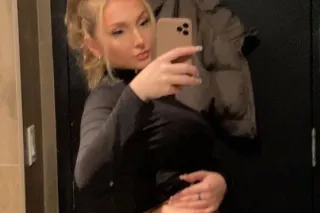 🍑Sexy HOT girl🔥👅Wanna hit me!🔥Don't look down🔥👅🥵TEXT ME RN💌 - Image 3