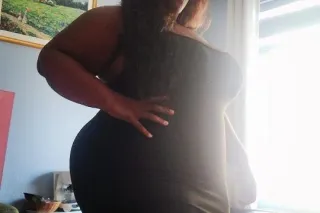 CLICK TOO SEE BIGGEST BOOTY IN... - Image 4