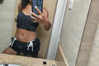 sexy lil slim thang here to sa... - Image 3