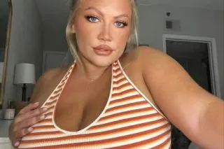Girl Next Door - 25 - Image 3