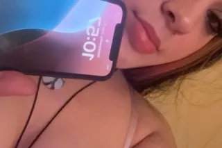 Leave 8am.🍧Lansing Incall + Out😌Sweet Snowbunny🍭𝐌𝐚𝐬𝐬𝐚𝐠𝐞 𝐓𝐡𝐞𝐫𝐚𝐩𝐢𝐬𝐭✅$100 👋🏼/🦶🏼Job💋 $200 HH w/ 2 Pops💋 $300 HR w/ Nuru Massage💋 - Image 1