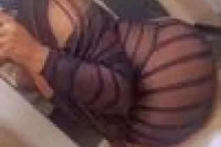 Thick ebony freak with a deep throat fetish 🤤 cum see about me 🪄 - Image 6