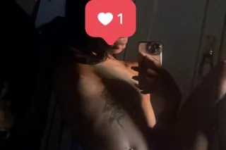 💋AVAILABLE 💋 OUTCALL or CARDAT... - Image 1