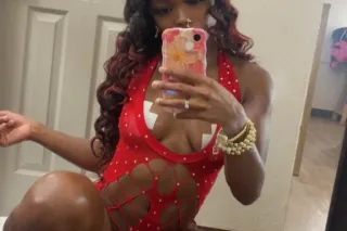 EVERY MAN'S FANTASY😍100% REAL🥂... - Image 3