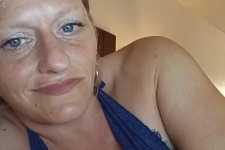 Blonde Milf Outcall only - 40 - Image 1