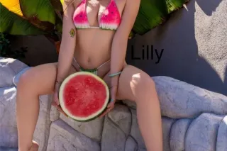 Sexy Sweet Petite Treat Now Visiting - Image 9