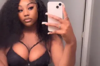 wet , tight , creamy what u waiting on baby ☔🫧 - Image 5