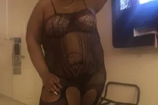 Confident BBW Curvy Goddess Available in Town ✨ Friendly Vibes ✨ 100% Verified ✅ 2 GIRLS ✅ INCALL / OUTCALL / CAR DATE ✅ FaceTime Session✅ - Image 1