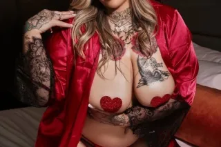Sin City Blonde Bombshell 🌹 - Image 5