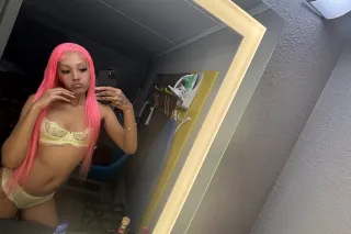 here for a short time 😘😘 - 26 - Image 1