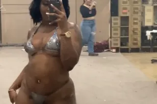 NEW IN TOWN COME FUCK ME 😩 I W... - Image 1