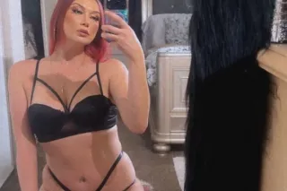 Tall sexy hottie ready for fun... - Image 1