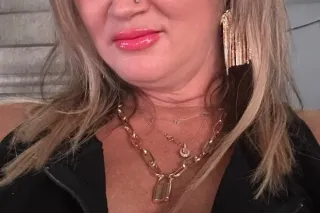 Sexy Milf guaranteed to make you cum! - Image 11