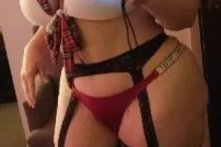 38DDD Milf Busty Curvy Brittan... - Image 4
